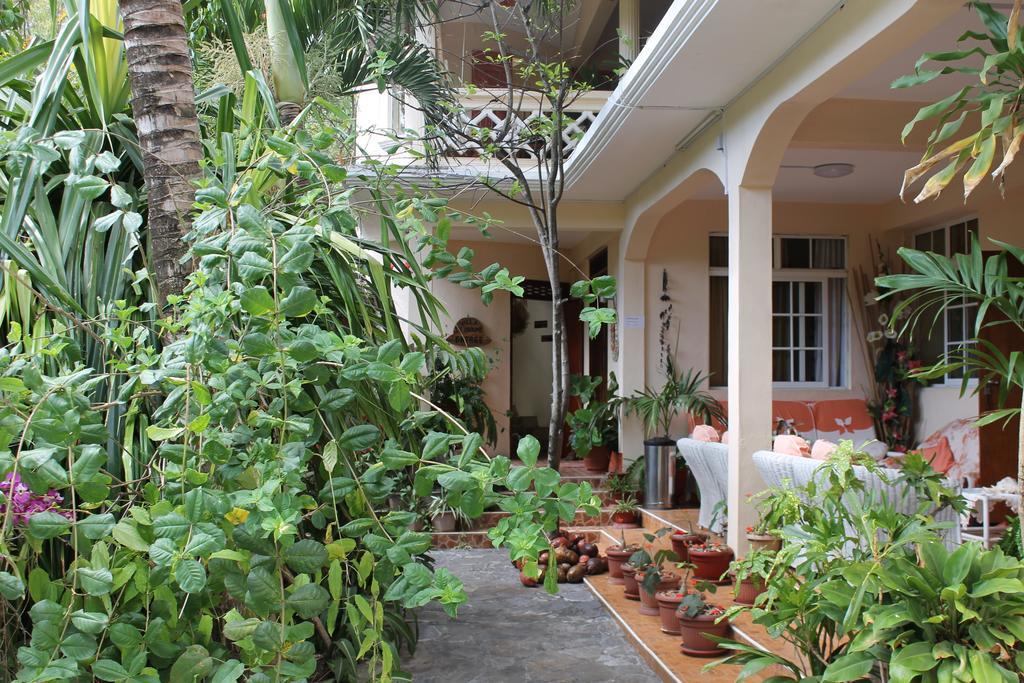 Villa Le Chapo Port Mathurin 外观 照片